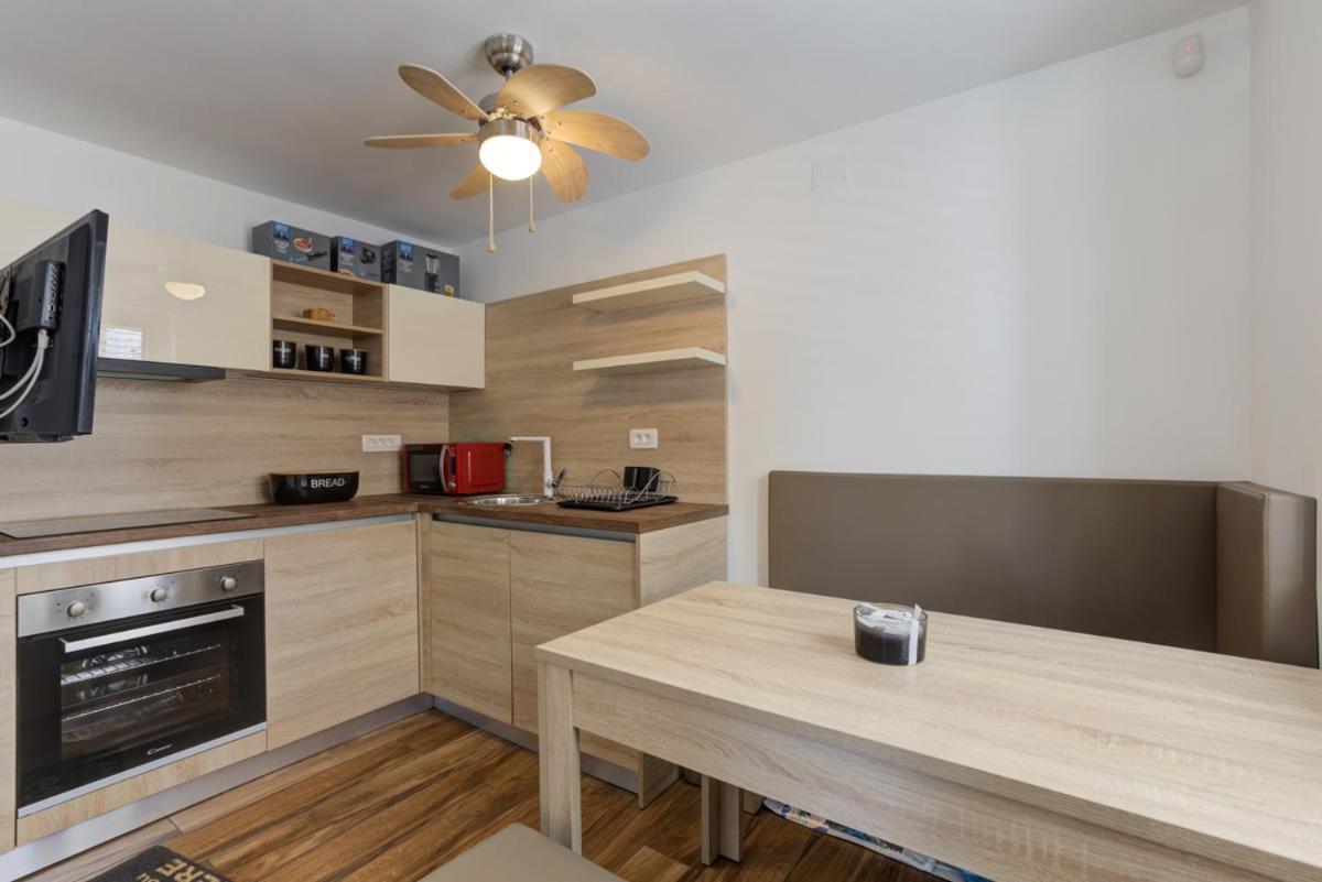 Cvrk Family House Нови Винодолски Екстериор снимка