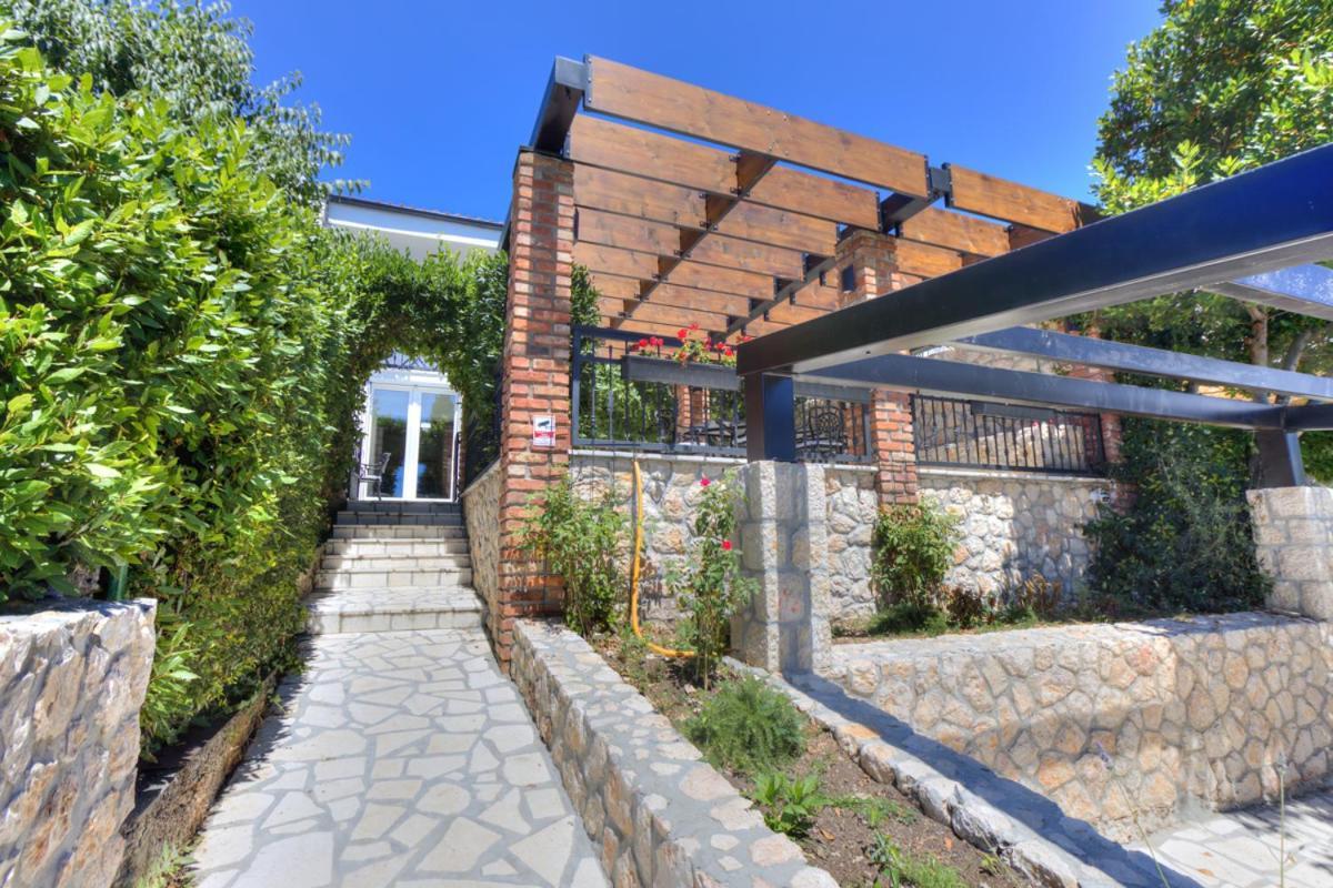 Cvrk Family House Нови Винодолски Екстериор снимка